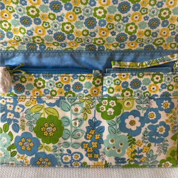 NWT Vera Bradley English Meadow (Retired) Travel Envelope, Floral Pattern - Picture 5 of 11